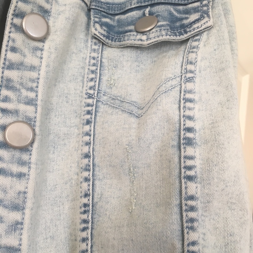 Jean jacket - Picture 4 of 6